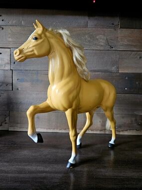 Vintage 1980 Barbie Horse